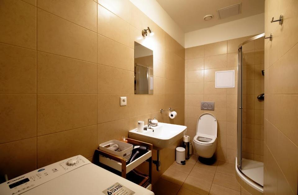 Cosy Studio, 15Min To Old Centre, Self-Check In, Free Wifi, Welcome Drink! 布拉格 外观 照片